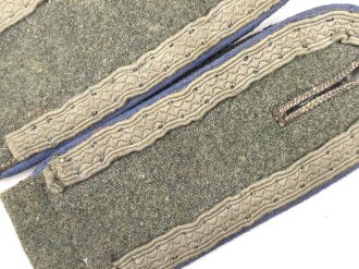 Heer, Paar Schulterklappen für einen Unteroffizier der Sanitätstruppe, Länge etwa 11,5cm