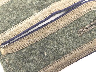 Heer, Paar Schulterklappen für einen Unteroffizier der Sanitätstruppe, Länge etwa 11cm, nicht ganz paarig