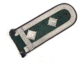 Heer, einzelne Schulterklappe für einen Oberfeldwebel der Sanitätstruppe, Länge etwa 11,5cm