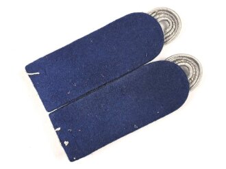 Heer, Paar Schulterstücke für einen Sanitätsoffizier, Länge etwa 10,5cm,