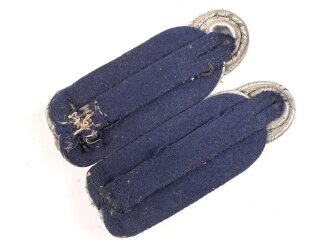 Heer, Paar Schulterklappen für einen Sanitätsoffizier, Länge etwa 10,5cm