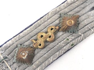 Heer, einzelnes Schulterstück für einen Sanitätsoffizier, Länge etwa 10,5cm