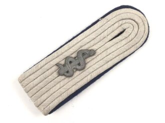 Heer, einzelnes Schulterstück für einen Sanitätsoffizier, Länge etwa 10,5cm