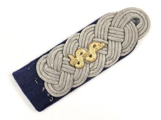 Heer, einzelnes Schulterstück für einen Sanitätsoffizier, Länge etwa 10,5cm