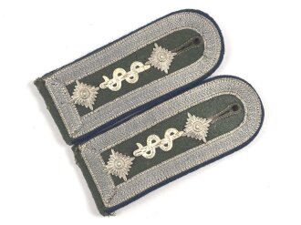 Heer, Paar Schulterstücke für einen Sanitätsoberfeldwebel, Länge etwa 11,5cm, frühe Ausführung