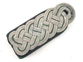 Heer, einzelnes Schulterstück für einen Beamten der Heeresverwaltung, Länge etwa 9,5cm, die Auflage fehlt, Nebenfarbe schwarz