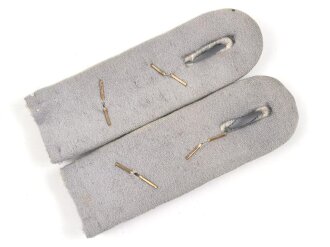 Heer,  Paar  Schulterstücke für einen Hauptmann der Infanterie Reserve, Länge etwa 11,5cm