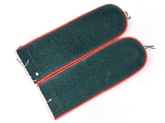 Heer, Paar Schulterklappen für Mannschaften der Artillerie, Länge etwa 12cm, keine Knopflöcher