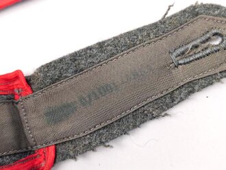 Heer, Paar Schulterklappen für Mannschaften der Artillerie, Länge etwa 10,5cm, Ausführung Modell 1944