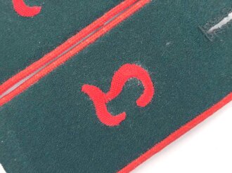 Heer, Paar Schulterklappen für Mannschaften im Artillerie Lehr Regiment , Länge etwa 11,5cm, Ausführung für den Waffenrock