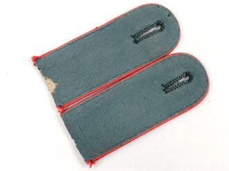 Heer, Paar Schulterklappen für Mannschaften im Artillerie Lehr Regiment , Länge etwa 11,5cm, Ausführung für den Waffenrock