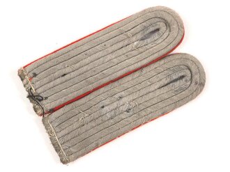 Heer, Paar Schulterstücke für einen Leutnant der Artillerie, Länge etwa 11cm