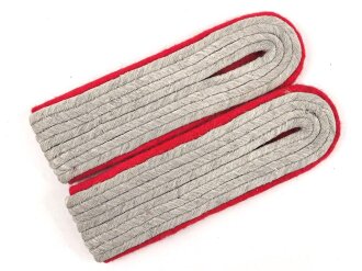 Heer, Paar Schulterstücke für einen Leutnant der Artillerie, Länge etwa 10,5cm