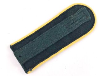 Heer, einzelne Schulterklappe für Mannschaften der Nachrichtentruppe. Länge etwa 10cm