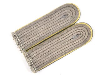 Heer, Paar Schulterstücke  für einen Leutnant der Nachrichtentruppe. Länge etwa 11,5cm, Nebenfarbe grau