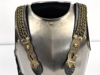 Frankreich, eiserner Kürass. Die Brust datiert 1828,...