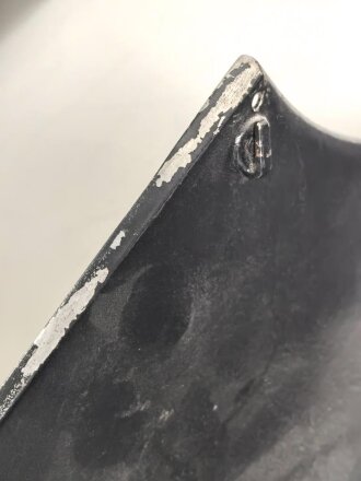 Frankreich, eiserner Kürass. Die Brust datiert 1828, der Rücken 1829. Innen jeweils neuzeitlich lackiert, sonst gut