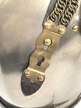 Frankreich, eiserner Kürass. Die Brust datiert 1828, der Rücken 1829. Innen jeweils neuzeitlich lackiert, sonst gut