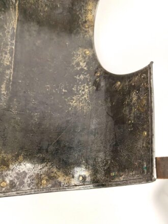 Preußen, eiserner Kürass für Mannschaften, Modell 1845. Kammerstück des Kürassier-Regiment „Herzog Friedrich Eugen von Württemberg“ (Westpreußisches) Nr. 5. Gereinigt, leicht überarbeitet, guter Gesamtzustand