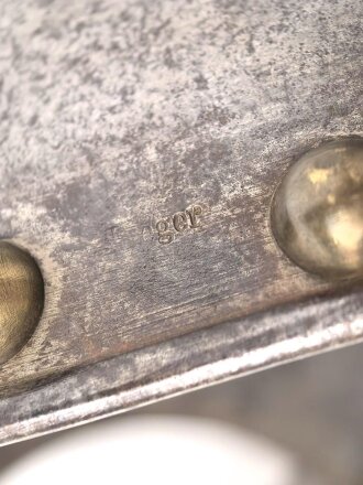 Bayern, eiserner Kürass für Mannschaften, Modell 1845. Vorder- und Rücken Grösse "B" Die Verbindungsriemen samt Schuppen sowie der Bauchriemen neuzeitlich ergänzt. Ungereinigtes Stück