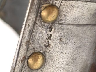 Bayern, eiserner Kürass für Mannschaften, Modell 1845. Vorder- und Rücken Grösse "B" Die Verbindungsriemen samt Schuppen sowie der Bauchriemen neuzeitlich ergänzt. Ungereinigtes Stück