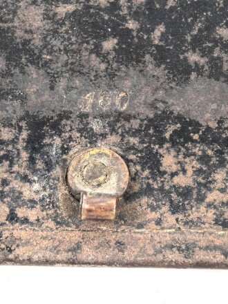 Bayern, eiserner Kürass für Mannschaften, Modell 1845. Vorder- und Rücken Grösse "B" Die Verbindungsriemen samt Schuppen sowie der Bauchriemen neuzeitlich ergänzt. Ungereinigtes Stück