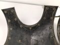 Bayern, eiserner Kürass für Mannschaften, Modell 1845. Vorder- und Rücken Grösse "B" Die Verbindungsriemen samt Schuppen sowie der Bauchriemen neuzeitlich ergänzt. Ungereinigtes Stück