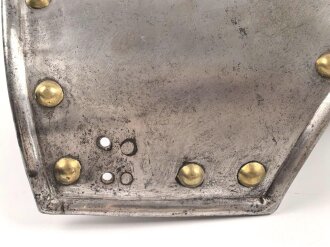 Eiserner Kürassrücken für Mannschaften,die Stempelung für mich nicht eindeutig zuzuordnen, gereinigtes Stück