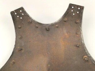 Eiserner Kürassrücken für Mannschaften,die Stempelung für mich nicht eindeutig zuzuordnen, gereinigtes Stück