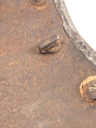 Eiserner Kürassrücken für Mannschaften,die Stempelung für mich nicht eindeutig zuzuordnen, gereinigtes Stück