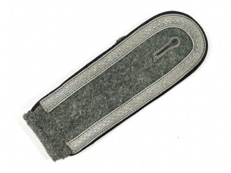 Heer, einzelne Schulterklappe für einen Unteroffizier der Pioniere. Länge etwa 12cm