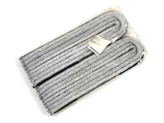 Heer, Paar Schulterstücke  für einen Leutnant der Pioniere. Länge etwa 11,5cm, desolate Originalverpackung