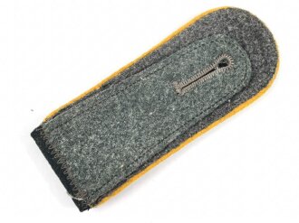 Heer, einzelne Schulterklappe für einen Stabsfeldwebel der Kavallerie, Länge etwa 11cm