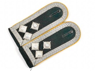 Heer, Paar Schulterklappen für einen Stabsfeldwebel der Kavallerie, Länge etwa 12cm