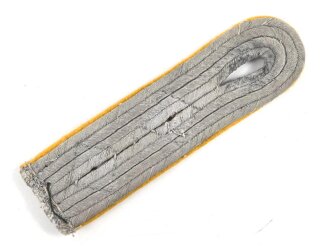 Heer, einzelnes Schulterstück für einen Offizier der Kavallerie, Länge etwa 11cm