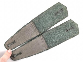 Heer, Paar frühe Schulterklappen für einen Unteroffizier der Krad Einheiten. Länge etwa 10cm