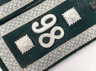 Heer, Paar frühe Schulterklappen ohne Paspelierung...