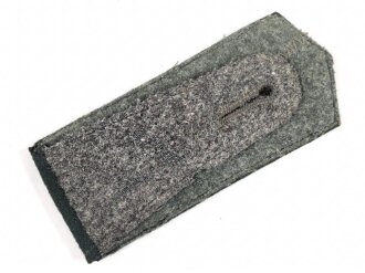 Heer, einzelne Schulterklappe für Mannschaften in einem Panzer Lehrregiment. Länge etwa 11cm
