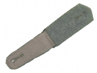 Heer, einzelne Schulterklappe für Mannschaften in einem Panzer Lehrregiment. Länge etwa 10,5cm