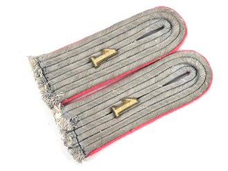 Heer, Paar Schulterstücke für einen Leutnant im Panzer Regiment 1. Länge etwa 10,5cm