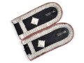 Heer, Paar Schulterklappen für einen Feldwebel der Panzertruppe. Ausführung für die schwarze Panzerjacke. Länge etwa 10,5cm