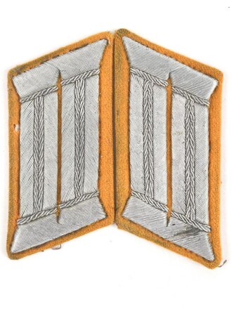 Heer, Paar Kragenspiegel für Offiziere der Kavallerie, Ausführung für den Waffenrock