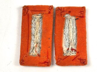 Heer, zwei Ärmelpatten für einen Waffenrock der Feldgendarmerie oder Wehrersatzwesen
