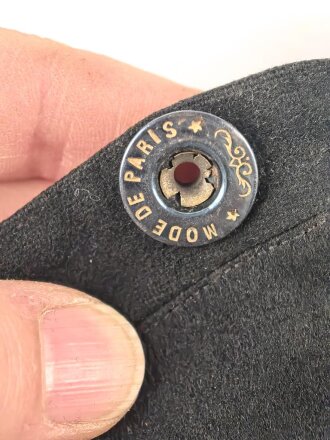 Kaiserreich, schwarze Uniformhose, Eigentumstück, ein Hosenbein zerrissen. Ungereinigt