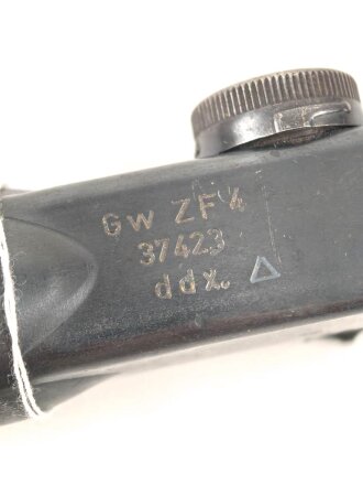 Zielfernrohr ZF 4 Wehrmacht. Hersteller ddx. Klare Durchsicht , Absehen deutlich, Verstellung gängig. Sehr guter Gesamtzustand