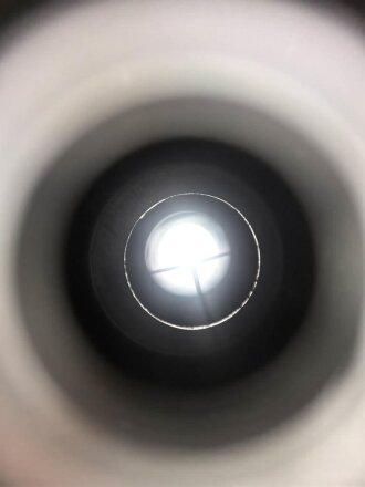 Zielfernrohr ZF 4 Wehrmacht. Hersteller ddx. Klare Durchsicht , Absehen deutlich, Verstellung gängig. Sehr guter Gesamtzustand