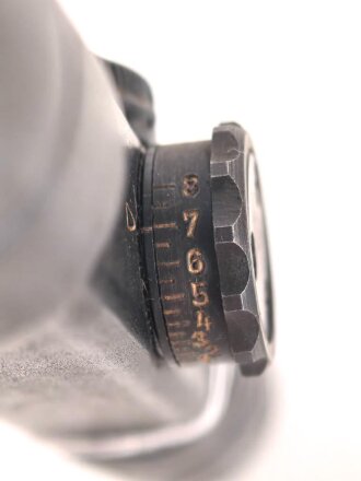 Zielfernrohr ZF 4 Wehrmacht. Hersteller dow. Klare Durchsicht , Absehen deutlich, Verstellung oben gängig, seitliche sitzt fest. Sehr guter Gesamtzustand