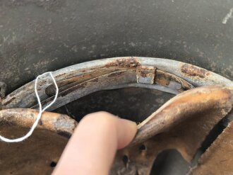 Stahlhelm Modell 1940 für Angehörige des Heeres. In allen Teilen originales und zusammengehöriges Stück, Hersteller ET64