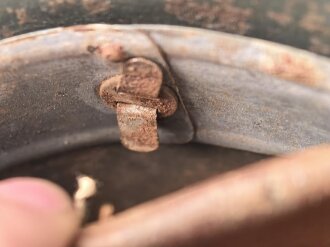 Stahlhelm Modell 1940 für Angehörige des Heeres. In allen Teilen originales und zusammengehöriges Stück, Hersteller ET64