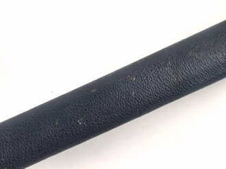 Luftwaffe, Fliegerschwert für Offiziere. Leichtmetallausführung von SMF Solingen mit Luftwaffenabnahme auf der Klinge. Die Sonnenräder gold eloxiert, sehr guter Gesamtzustand